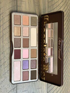 Too Faced Original Chocolate Bar Eyeshadow Palette Never Used